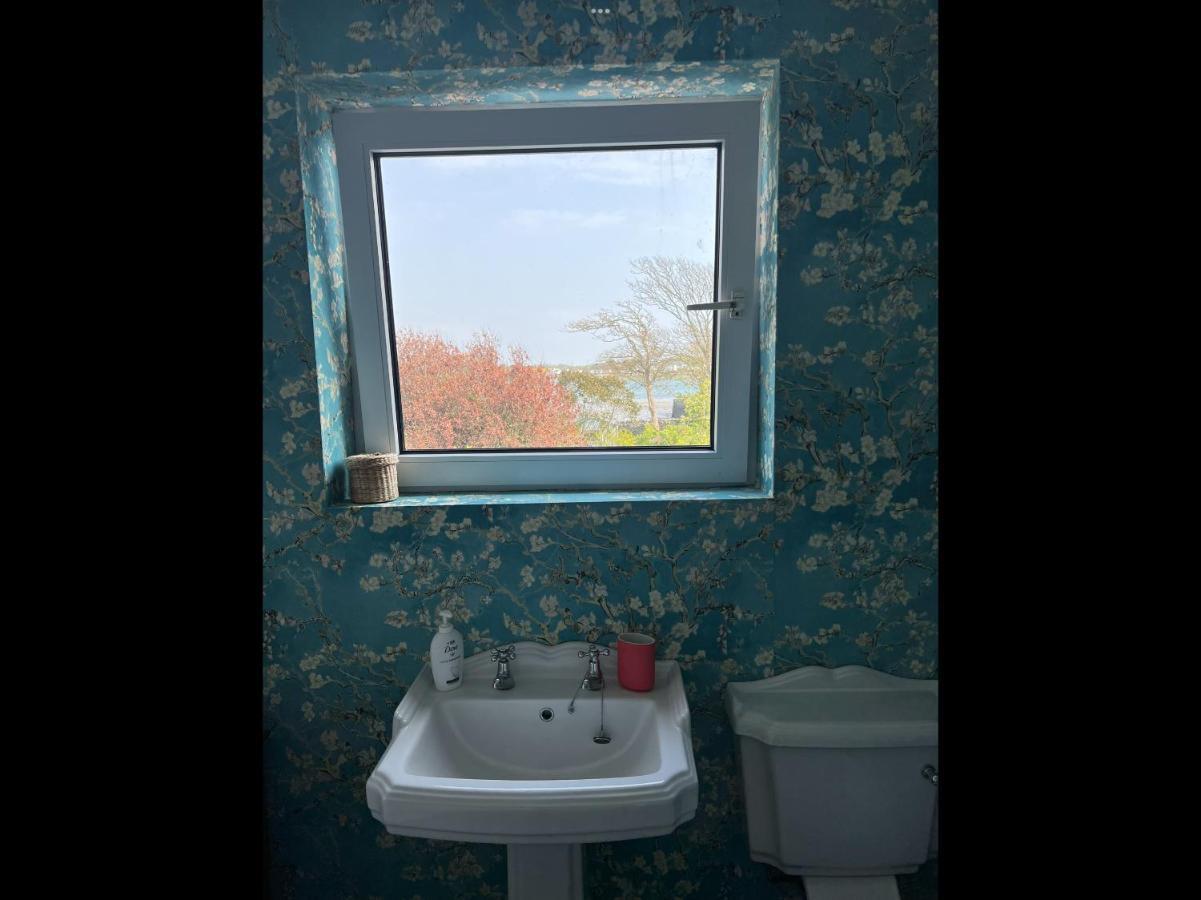 Unique Townhouse With Large Garden Down To The Sea Villa Killough Exterior photo