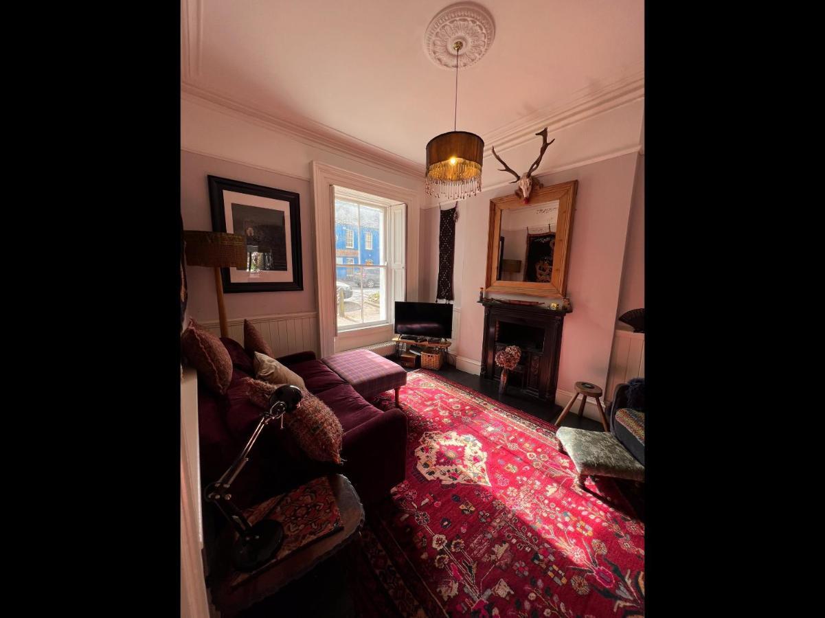 Unique Townhouse With Large Garden Down To The Sea Villa Killough Exterior photo